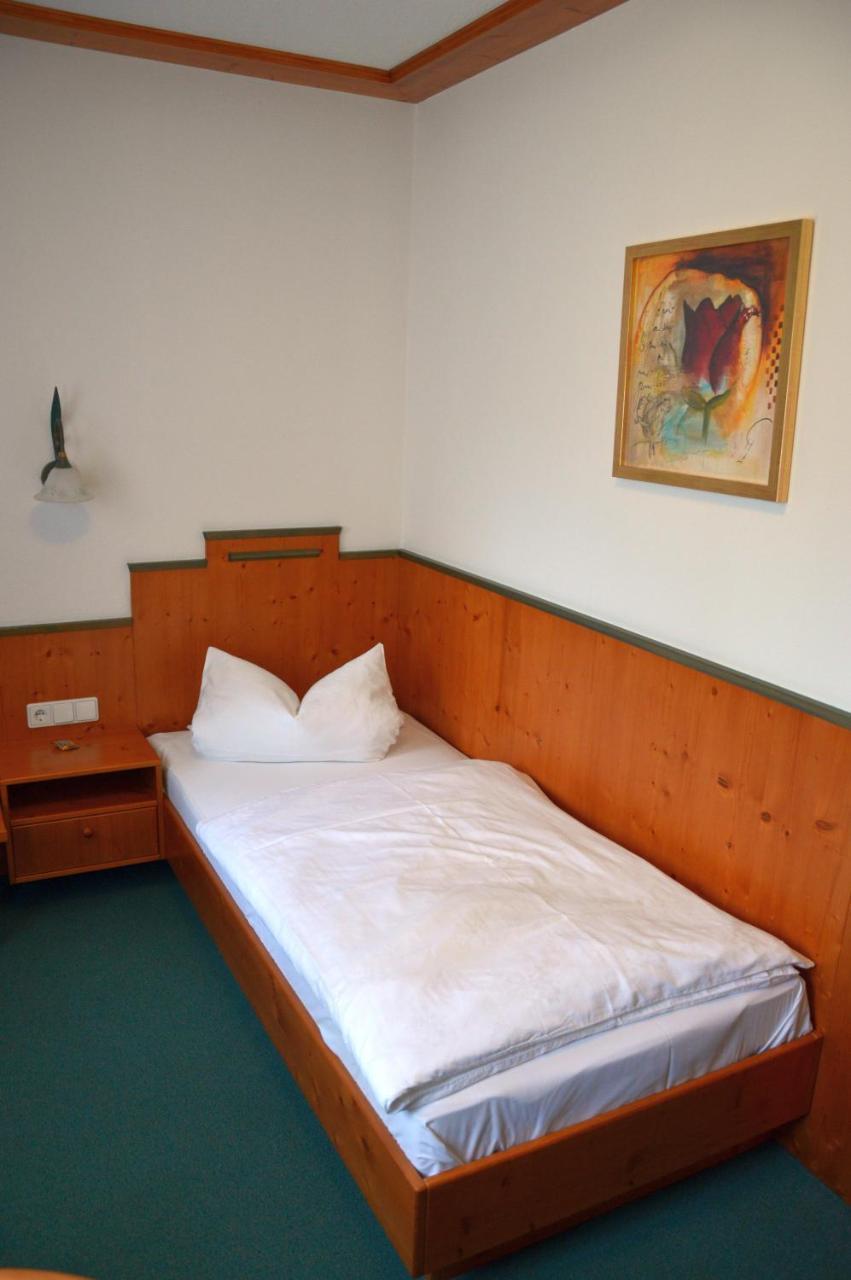 Landgasthof Schwarzer Adler Gbr Dietenhofen Bagian luar foto